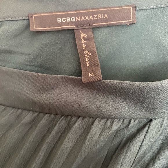 One shoulder pleated emerald green maxi - Picture 4 of 4